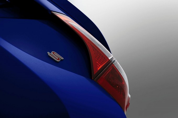 Toyota Corolla 2014, rilasciato il primo teaser