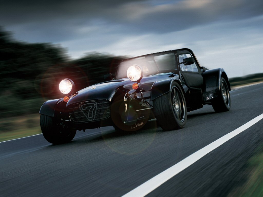 Caterham, in arrivo una Seven più economica