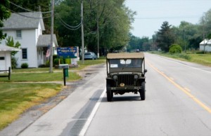 Jeep Willys del 1943 allo stabilimento di Toledo per i suoi 70 anni