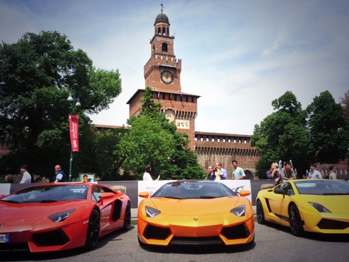 Grande Giro Lamborghini: anteprima a Milano in Piazza Castello