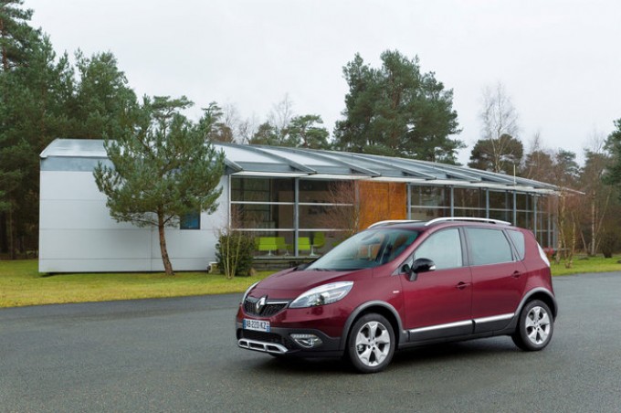 Renault Scenic XMOD Cross: monovolume in versione crossover