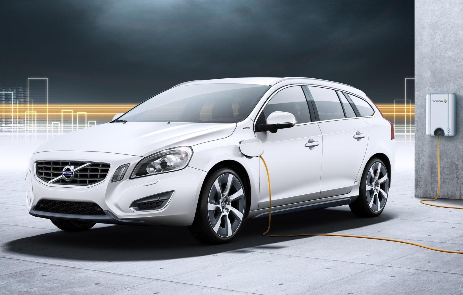 Volvo V60, aumenta la produzione della plug-in ibrida