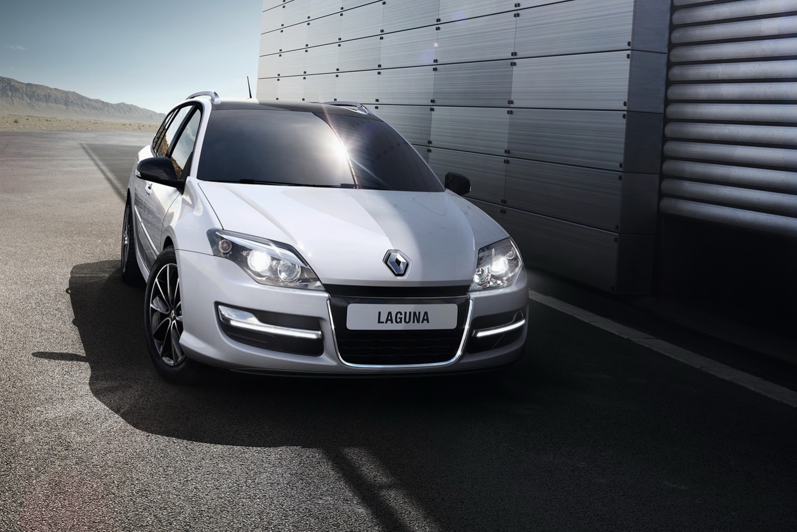 Renault Laguna e Espace, si valuta il futuro sul mercato inglese