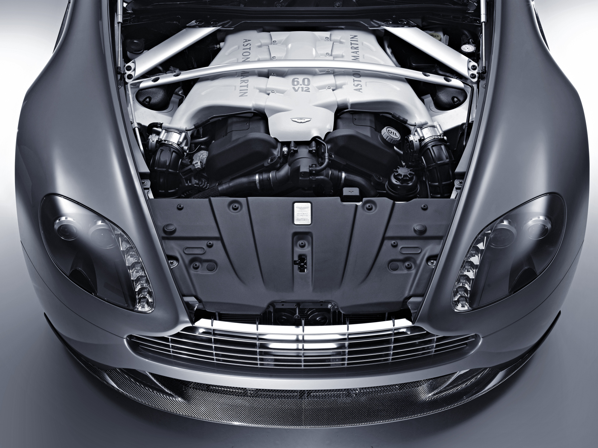 Aston Martin prolunga il suo accordo con Ford