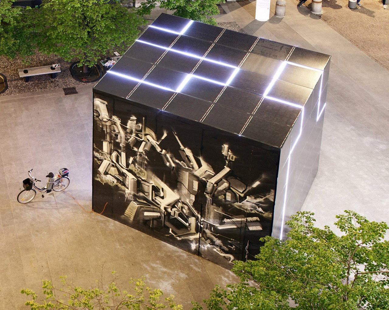 Nissan Leaf ed e-QBO, mobilità elettrica e arte si fondono