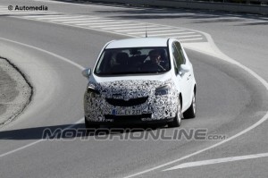 Opel Meriva, nuove foto spia del facelift in fase di test