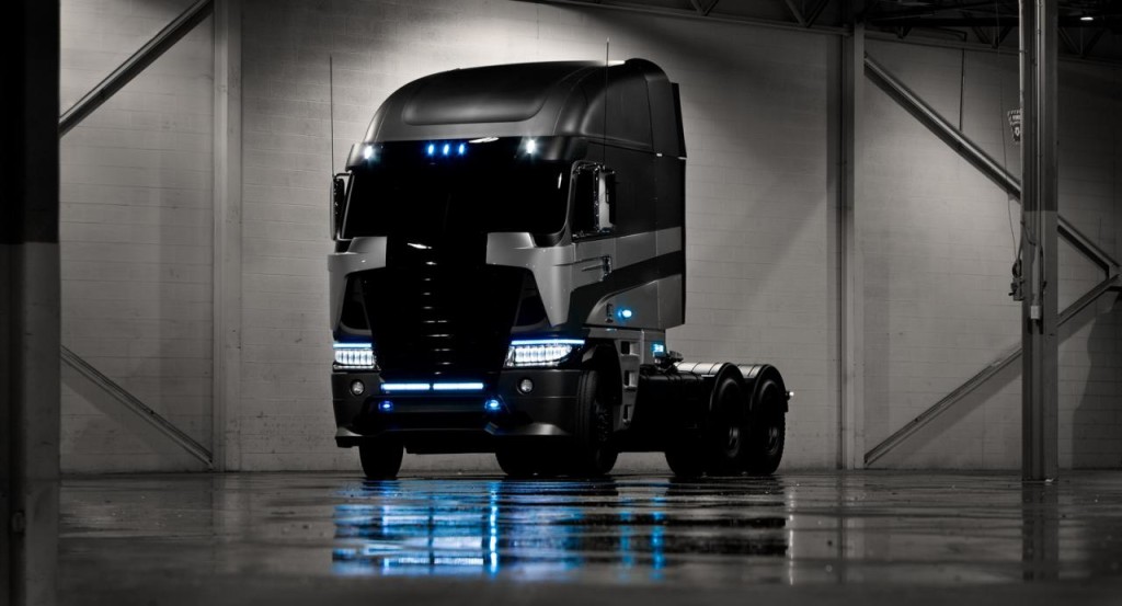 Transformers 4, svelata anche la Freightliner