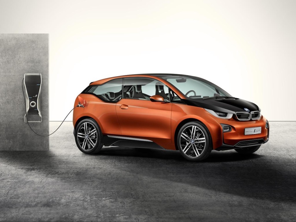 BMW i3, investimento per dispositivi di ricarica