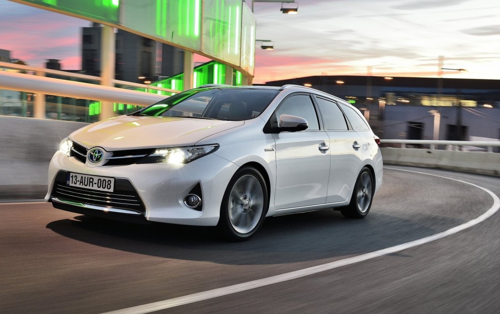 Toyota Auris Touring Sports, un’invasione di spazio