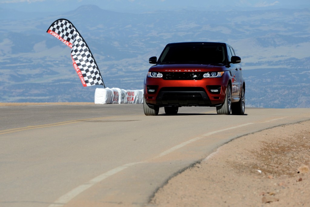 Nuova Range Rover Sport: trailer della cronoscalata di Pikes Peak
