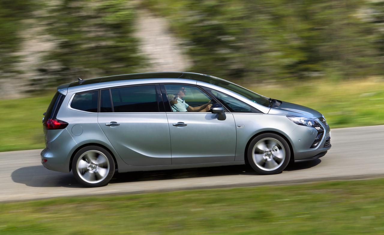 Opel Zafira, la nuova generazione verrà prodotta in Francia?