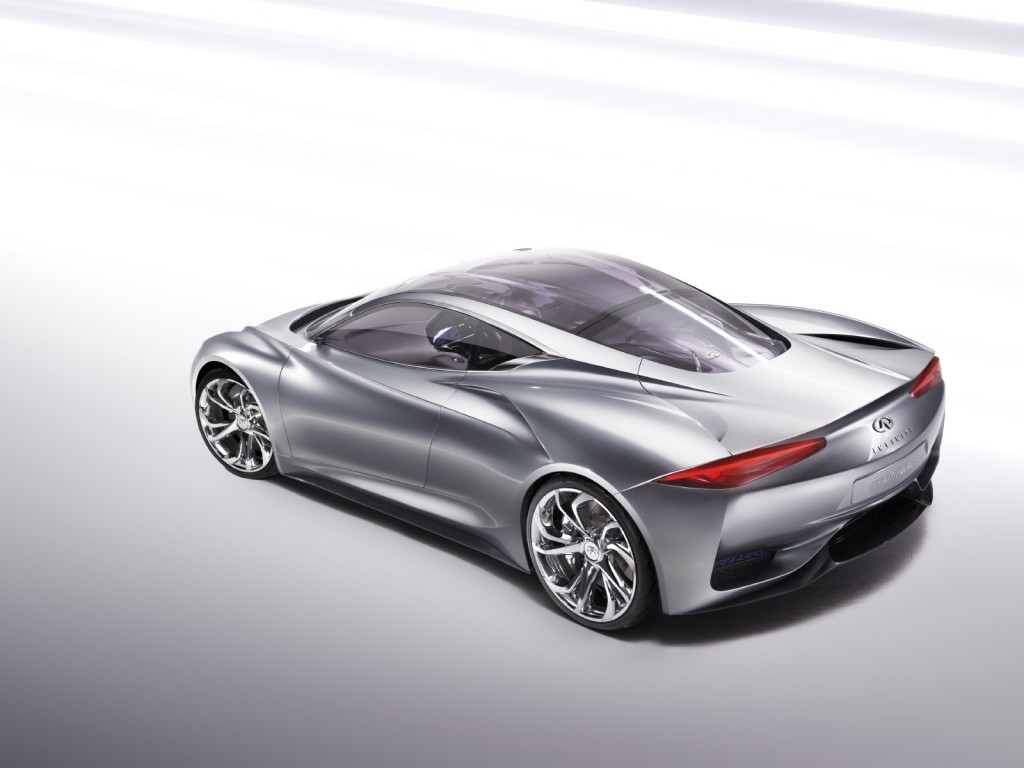 Infiniti, no al SUV top di gamma