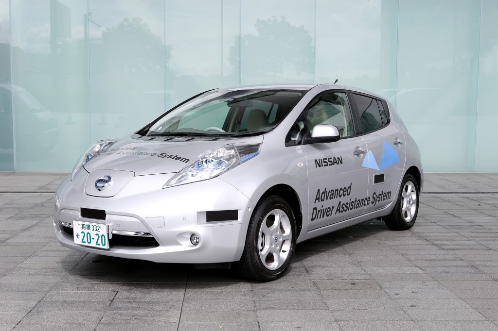 Nissan Leaf con “Autonomous Drive”, al via la sperimentazione in strada in Giappone