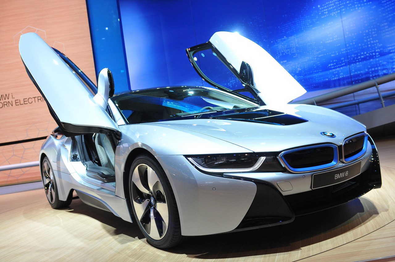 BMW i8, sportività premium per la prima ibrida plug-in bavarese