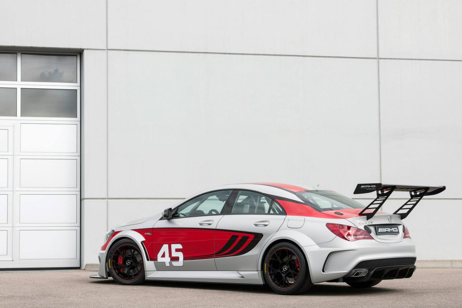 Mercedes CLA 45 AMG Racing Series