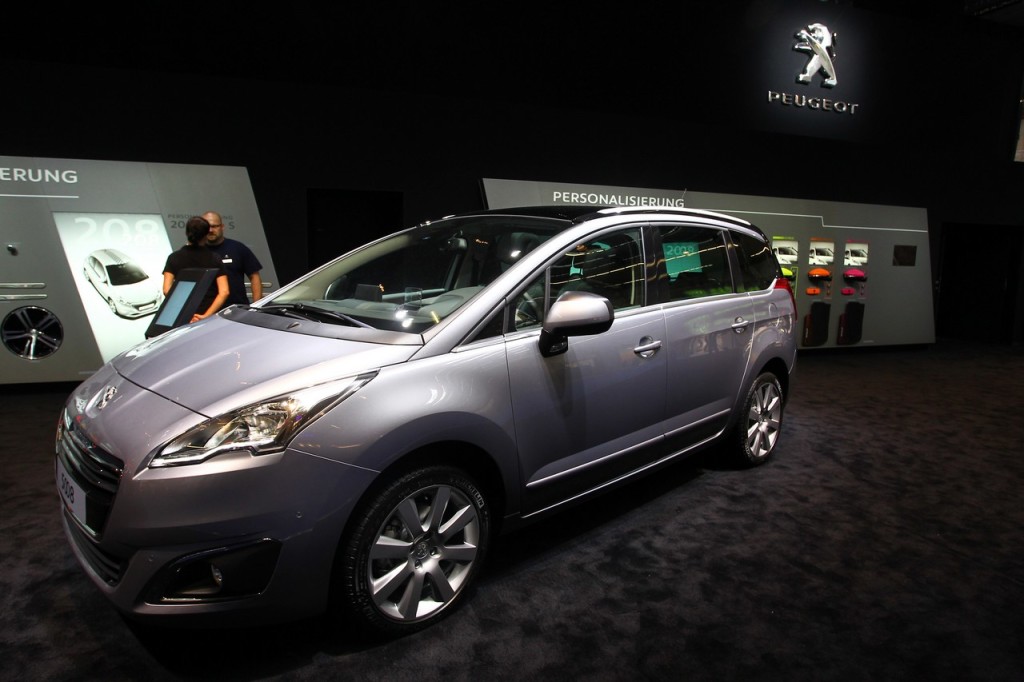 Peugeot 5008 MY 2014: immagini LIVE dal Salone di Francoforte 2013