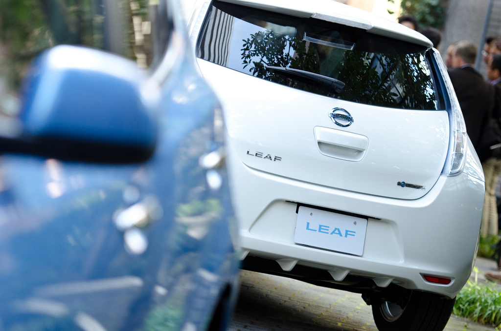 Nissan Leaf, un modello semi automatico omologato in Giappone