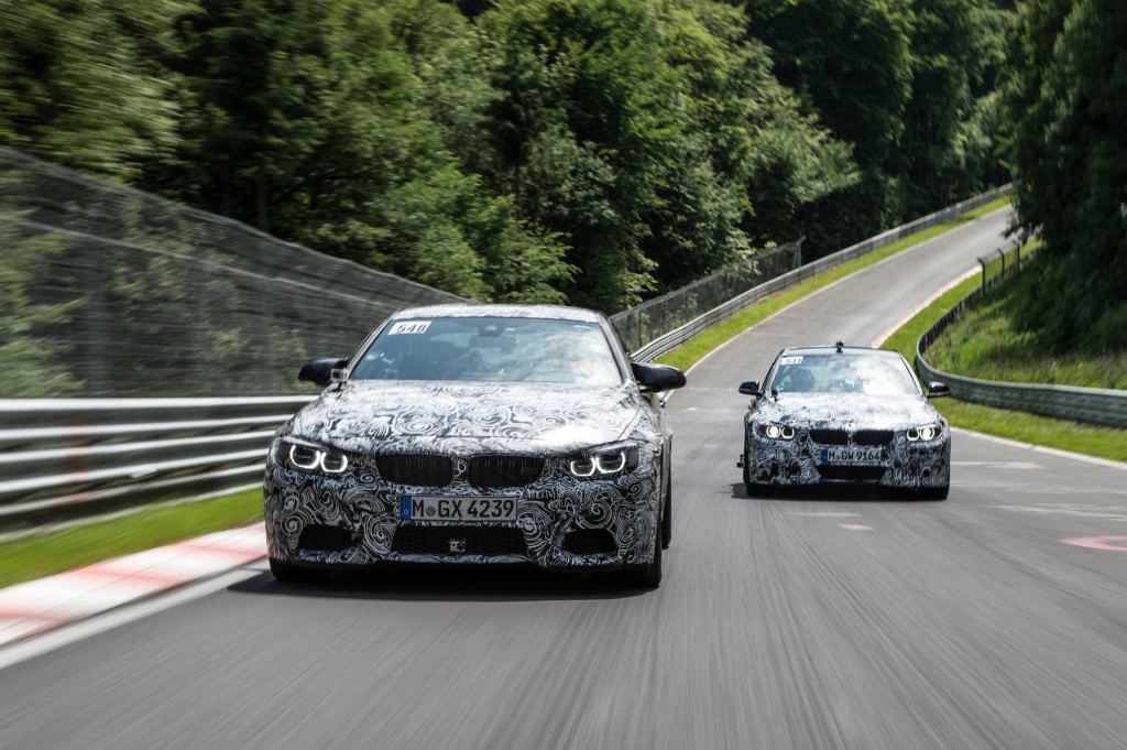 BMW M4 Coupé e M3 berlina, test al Nurburgring con due driver d’eccezione