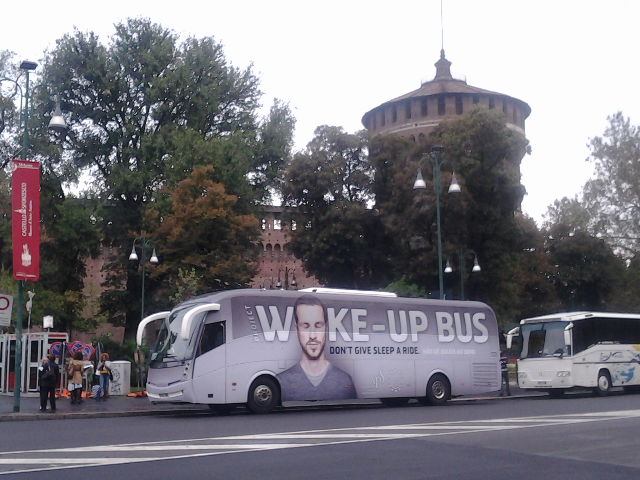 Sonnolenza alla guida: arriva a Milano il Wake Up Bus