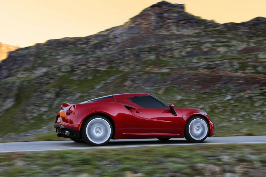 Alfa Romeo 4C, sarà venduta da Maserati negli Stati Uniti