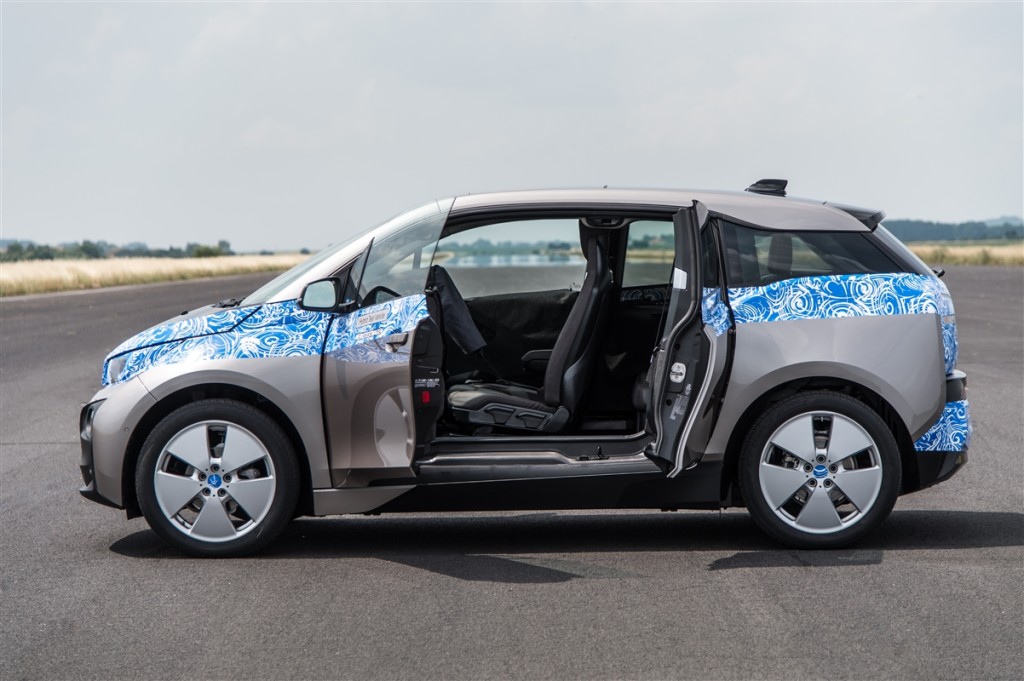 BMWi: la leggerezza prima di tutto, in nome della “Dynamics Experience”