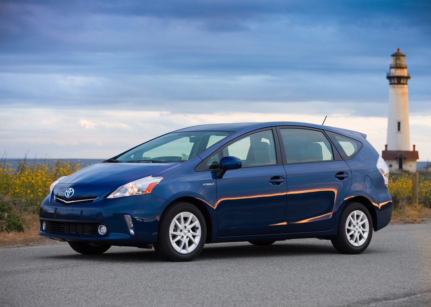 Toyota, si pensa ad un crossover in stile Prius