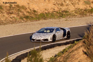 Lamborghini Cabrera, nuove foto spia dell’erede della Gallardo