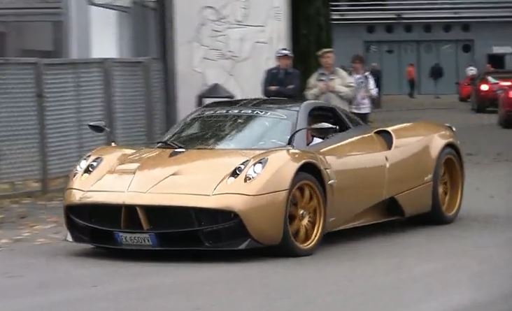 Pagani Huayra sul circuito di Monza