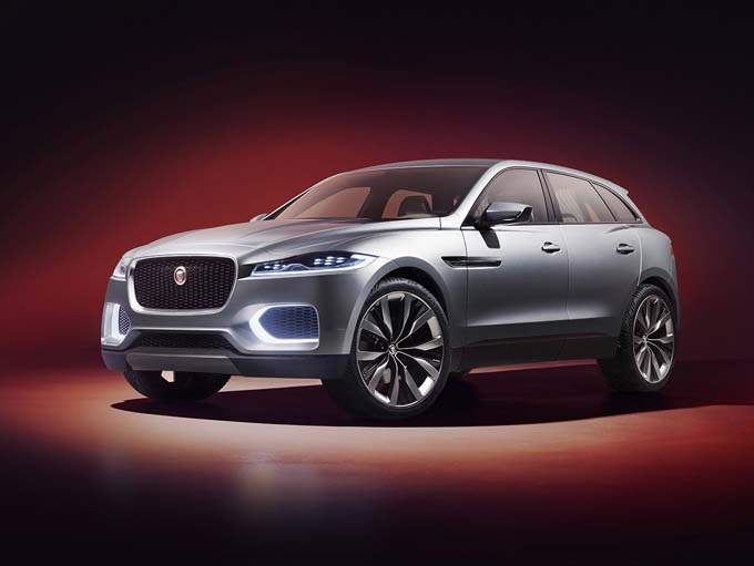 Jaguar C-X17: video di un primo test drive a Dubai