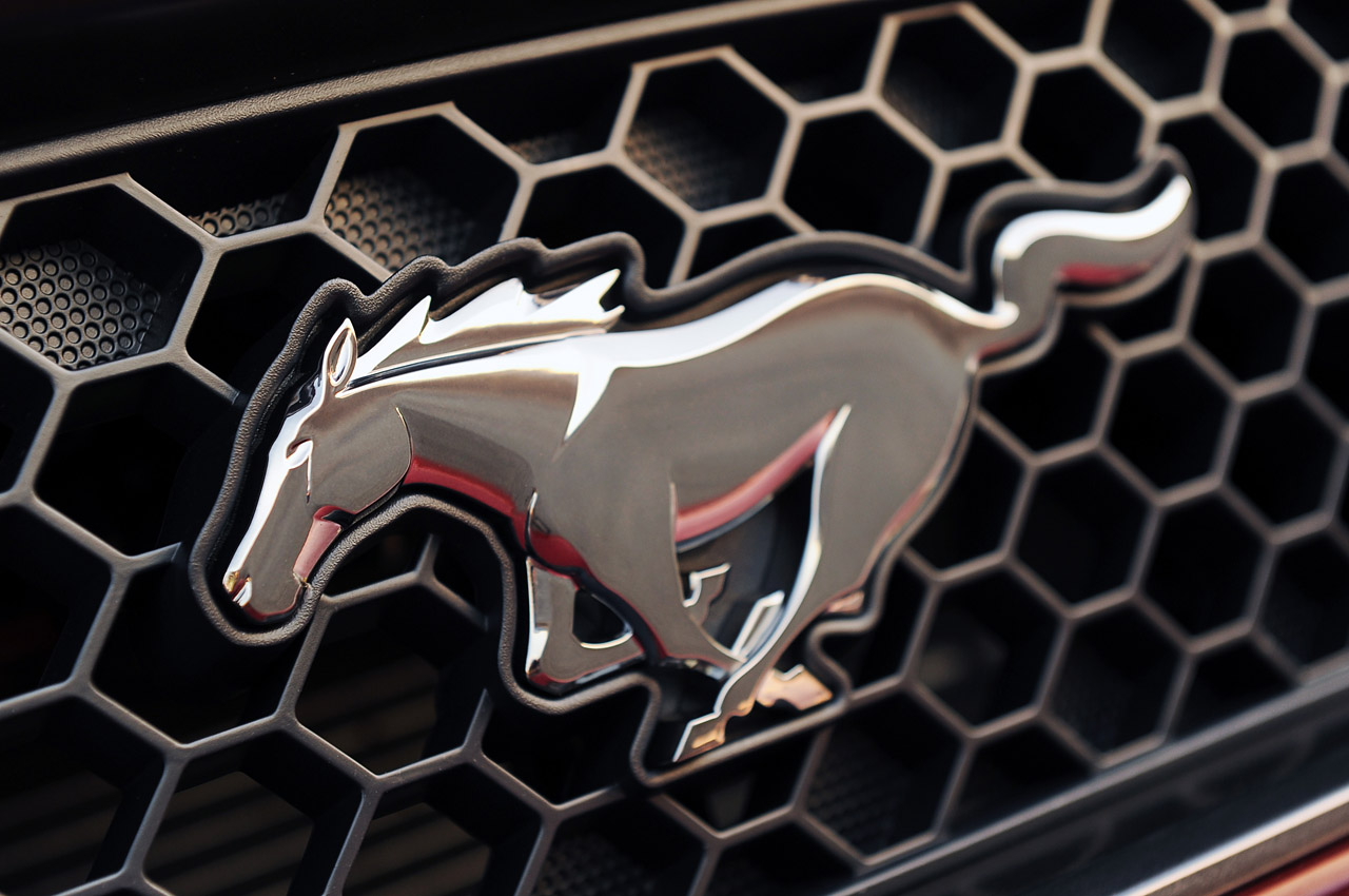 Ford Mustang 2015 confermata per il 5 dicembre