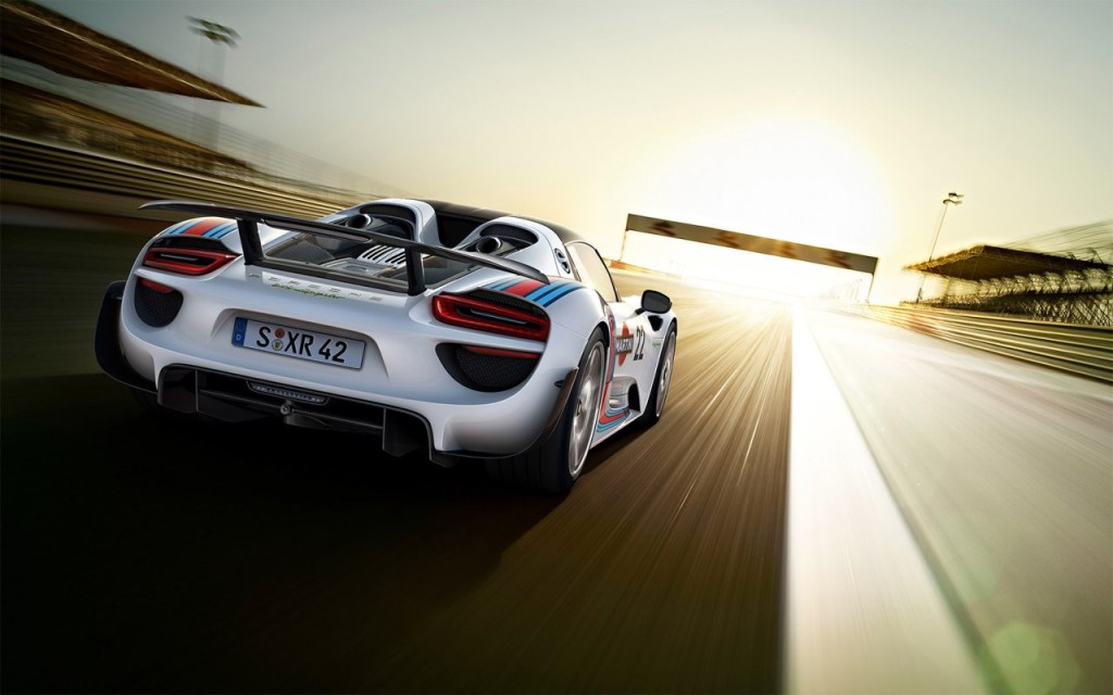 Porsche svela i dati tecnici definitivi della 918 Spyder