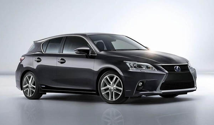 Lexus CT 200h restyling: debutto europeo al Bruxelles Motor Show