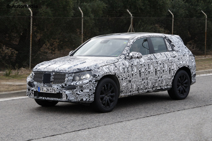 Mercedes GLK 2015, nuove foto spia del crossover della Stella