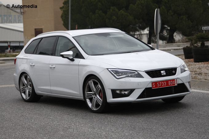 SEAT Leon ST Cupra, eccola nelle nuove foto spia dalle strade spagnole