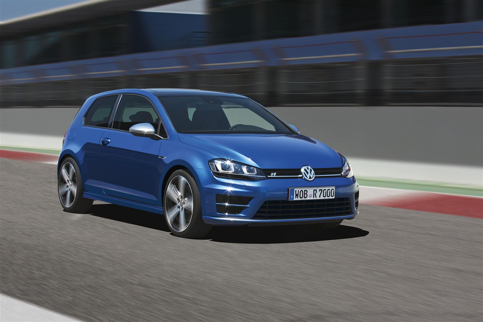 Volkswagen Golf VII, un 2013 con il pieno di riconoscimenti