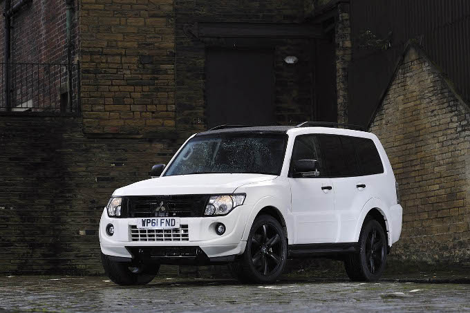 Mitsubishi Pajero, variante ibrida ricaricabile a breve