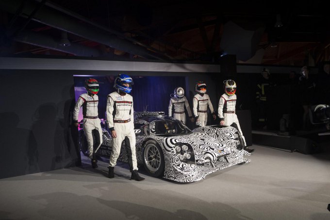 Porsche 919 Hybrid, così si chiama la nuova arma da corsa