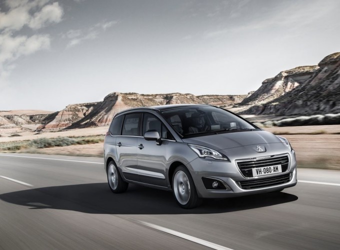 Peugeot 5008 e 3008, il doppio ruggito del Leone