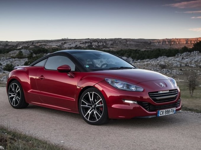 Peugeot RCZ R, coupé sportiva da sensazioni di guida al top