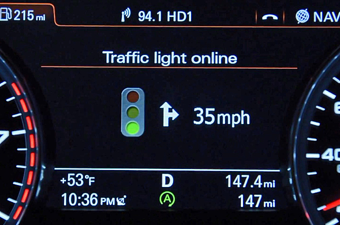 Audi Traffic Light Info Online, al CES 2014 il semaforo è sempre verde