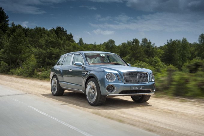 Bentley SUV, confermato il motore ibrido