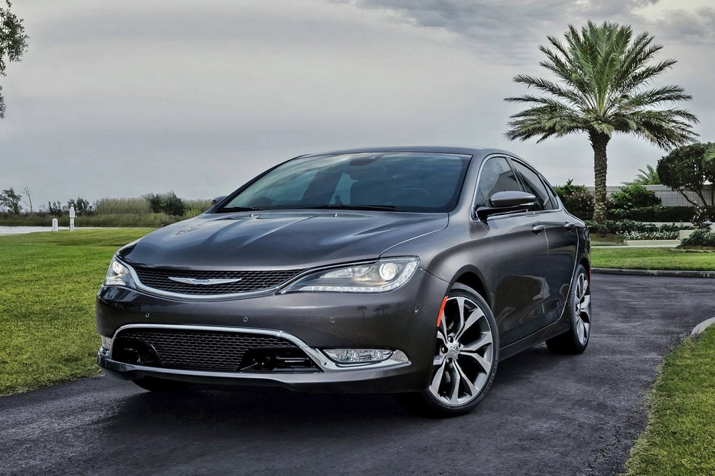Chrysler 200 2015: debutterà al Salone di Detroit 2014