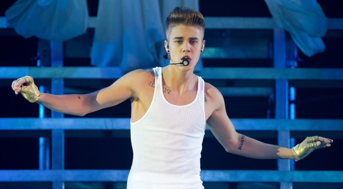 Justin Bieber arrestato, faceva gare illegali in auto guidando in stato di ebbrezza