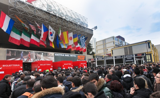 Motor Show 2014 confermato ufficialmente, parte la sfida Bologna-Milano per il salone dell’auto