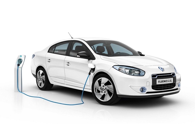 Renault ZE Fluence: staccata definitivamente la spina alla berlina elettrica francese