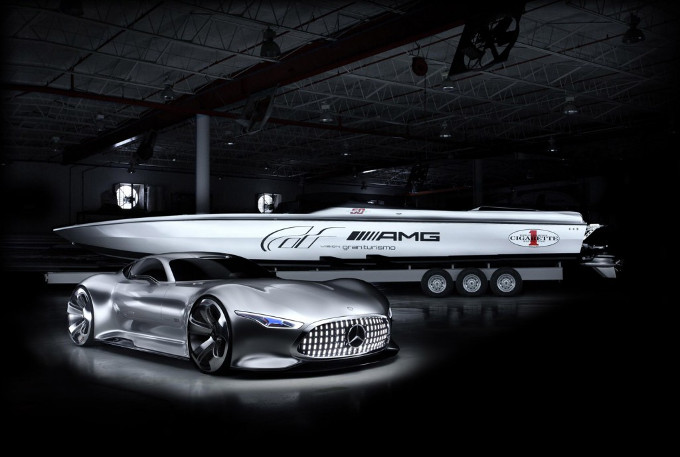 Mercedes AMG Vision Gran Turismo: il nuovo Cigarette Racing si ispira alla supercar virtuale