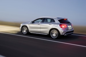 Mercedes GLA 45 AMG, performance super e grinta da vendere