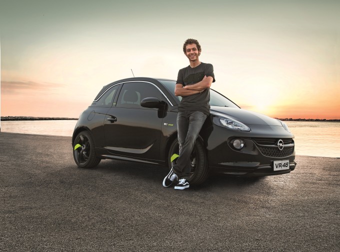 Opel Adam VR|46 Limited Edition, nuova serie speciale firmata Valentino Rossi