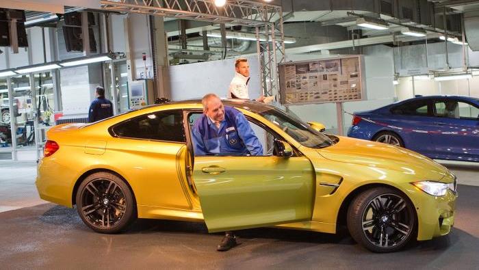 BMW M4 Coupé: il primo esemplare lascia la linea di produzione