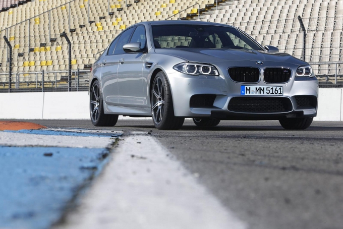 BMW Serie 5, prime indiscrezioni sulla prossima generazione